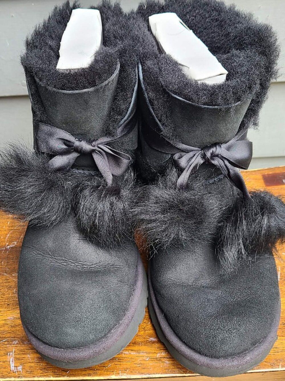 UGG Gita Black Suede Shearling Boots size 8 in Box